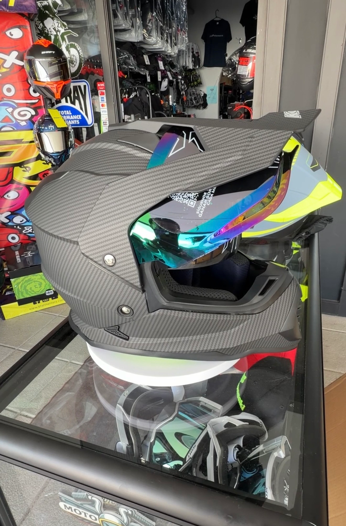 Casco KOV onix fibra de carbono + visor